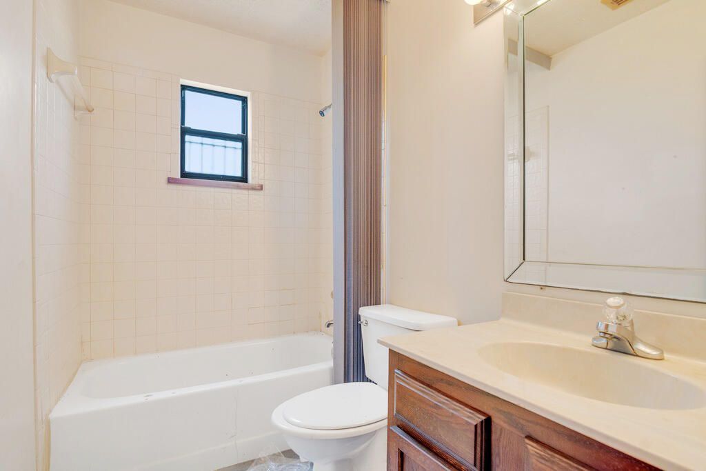 398 SW Ray Avenue, Port Saint Lucie, FL 34983 Photo