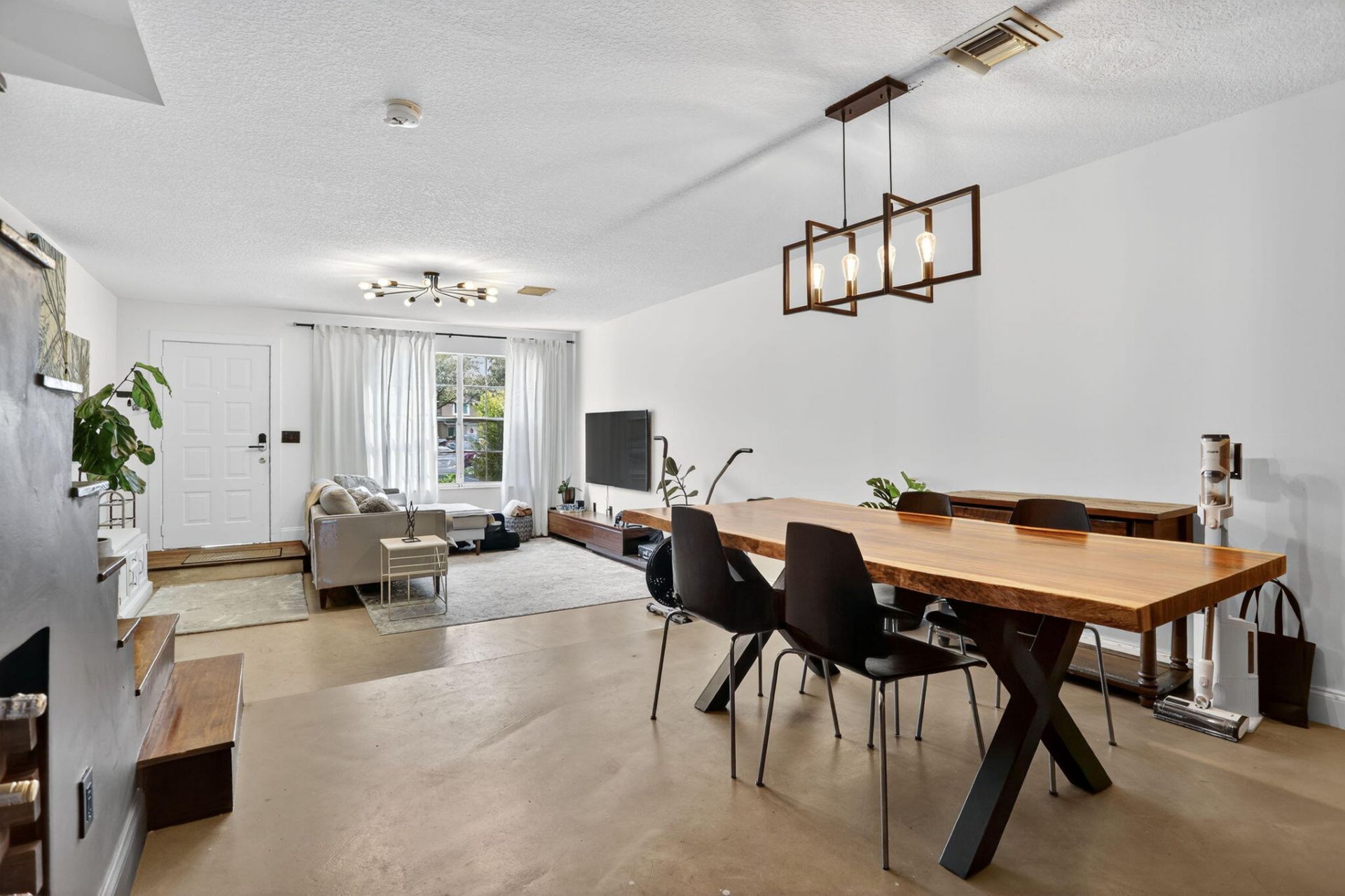 7232 Woodmont Avenue, Tamarac, FL 33321 Photo