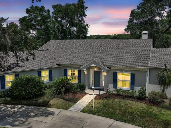 809 NORTHSIDE DRIVE, MOUNT DORA, FL 32757