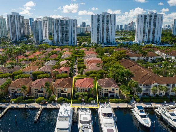 3699 NE 208th Ter, Aventura, FL 33180