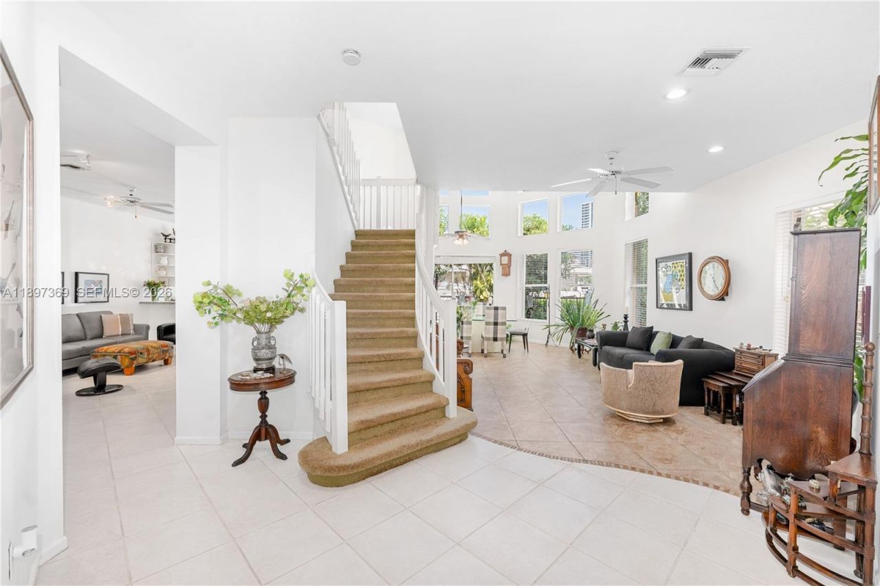 3699 NE 208th Ter, Aventura, FL 33180 Photo