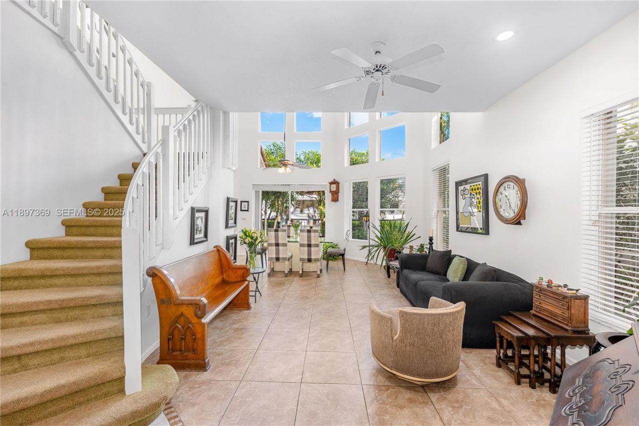 3699 NE 208th Ter, Aventura, FL 33180 Photo