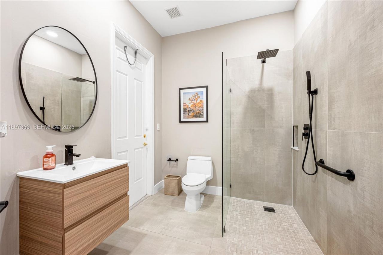 3699 NE 208th Ter, Aventura, FL 33180 Photo
