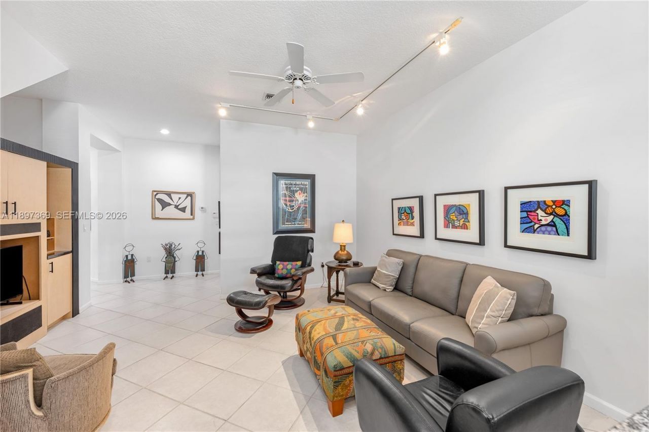 3699 NE 208th Ter, Aventura, FL 33180 Photo