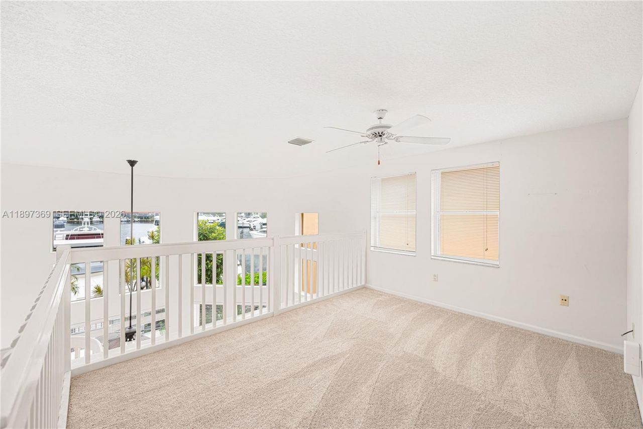 3699 NE 208th Ter, Aventura, FL 33180 Photo