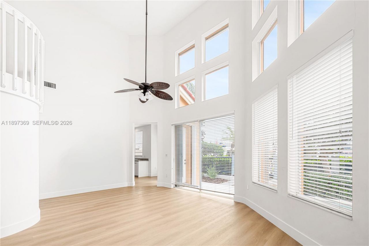 3699 NE 208th Ter, Aventura, FL 33180 Photo
