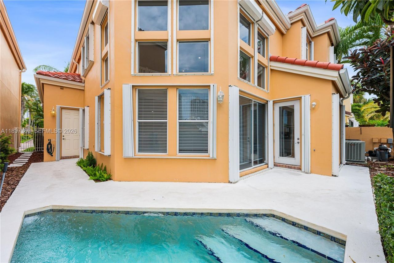 3699 NE 208th Ter, Aventura, FL 33180 Photo