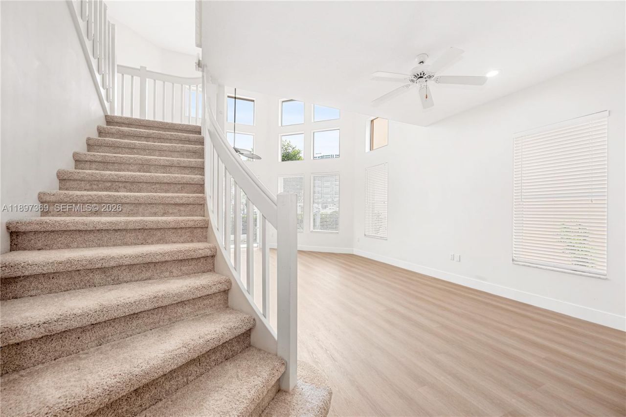 3699 NE 208th Ter, Aventura, FL 33180 Photo