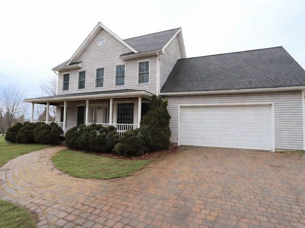 36 Tomahawk Path, Derby, VT 05829