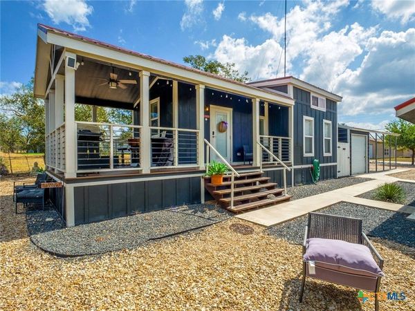 4113 Hermosa Drive, Kingsland, TX 78639