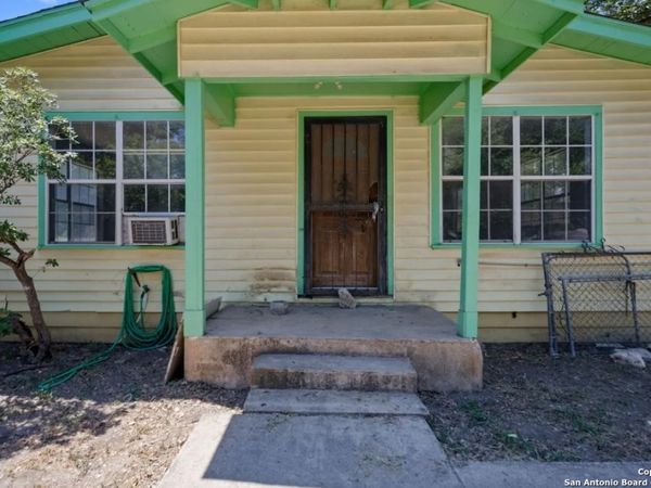 134 Cheyenne, San Antonio, TX 78207