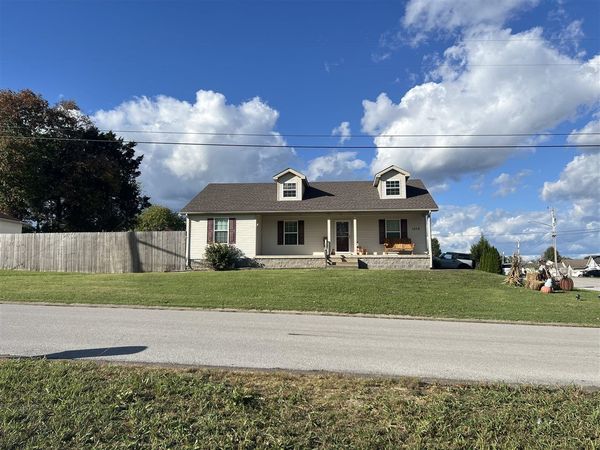 1519 Copper Run Way, Bowling Green, KY 42101