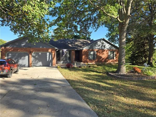 2103 NE 85th Road, St Joseph, MO 64507