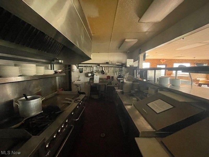 3020 Harrisburg Road NE, Canton, OH 44705 Photo 12