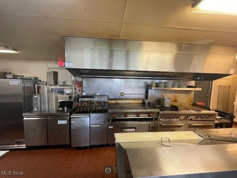 3020 Harrisburg Road NE, Canton, OH 44705 Photo 14