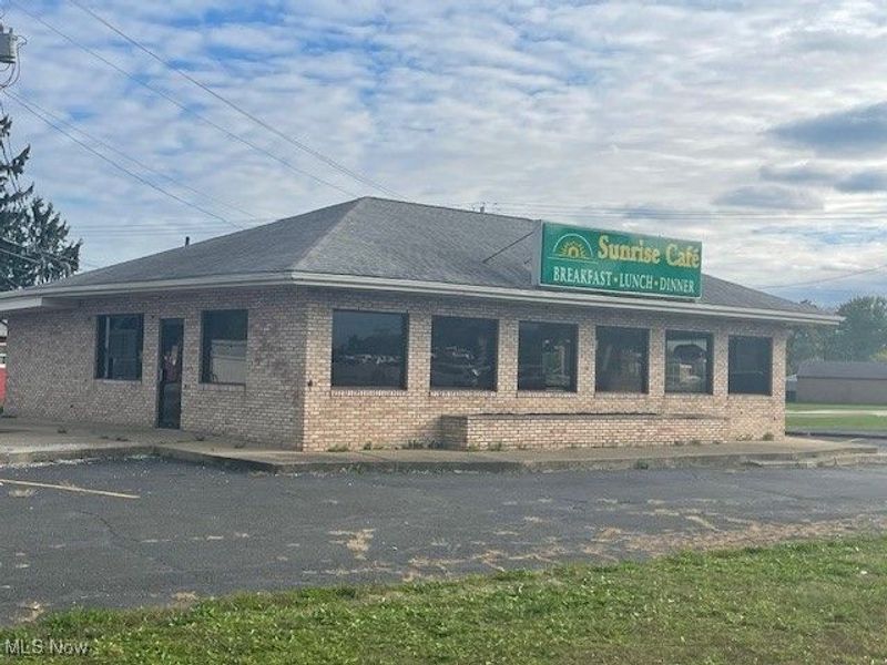 3020 Harrisburg Road NE, Canton, OH 44705 Photo 3