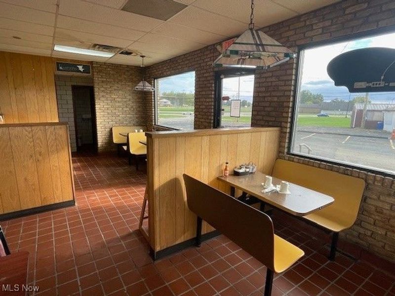 3020 Harrisburg Road NE, Canton, OH 44705 Photo 6