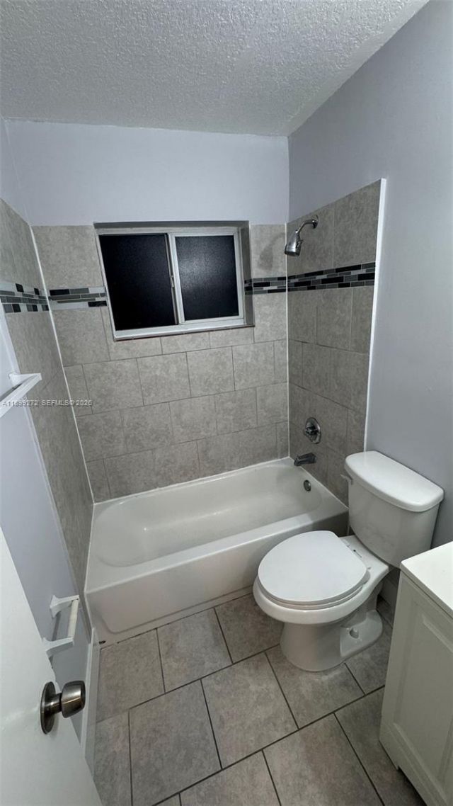 2330 NW 11th St, Unit 46, Miami, FL 33125 Photo
