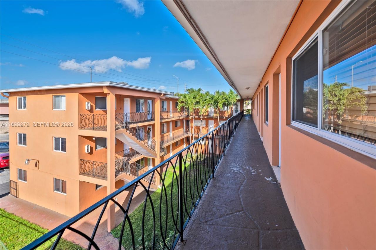 2330 NW 11th St, Unit 46, Miami, FL 33125 Photo