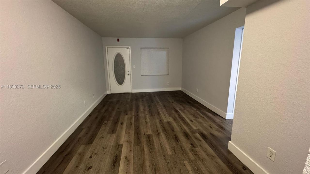 2330 NW 11th St, Unit 46, Miami, FL 33125 Photo
