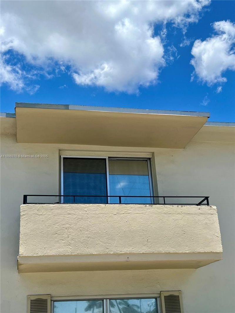 855 W 29th St, Unit 11, Hialeah, FL 33012 Photo