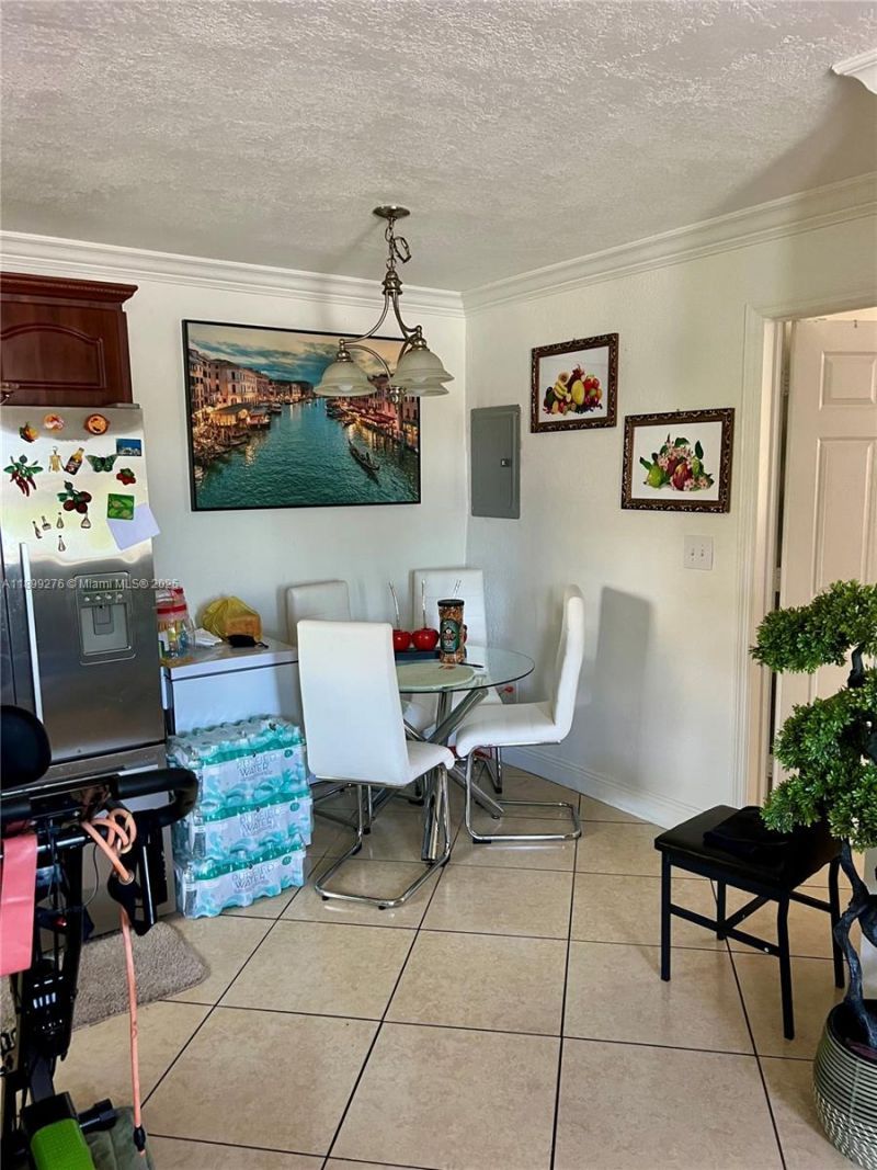 855 W 29th St, Unit 11, Hialeah, FL 33012 Photo