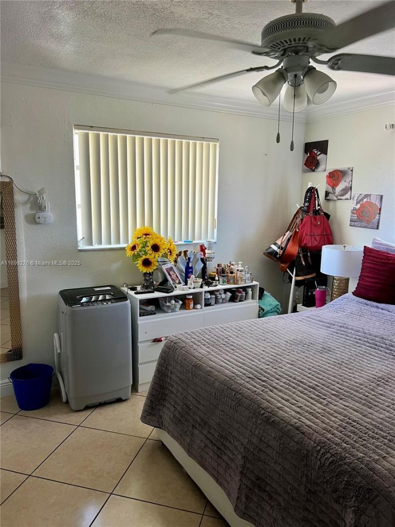 855 W 29th St, Unit 11, Hialeah, FL 33012 Photo