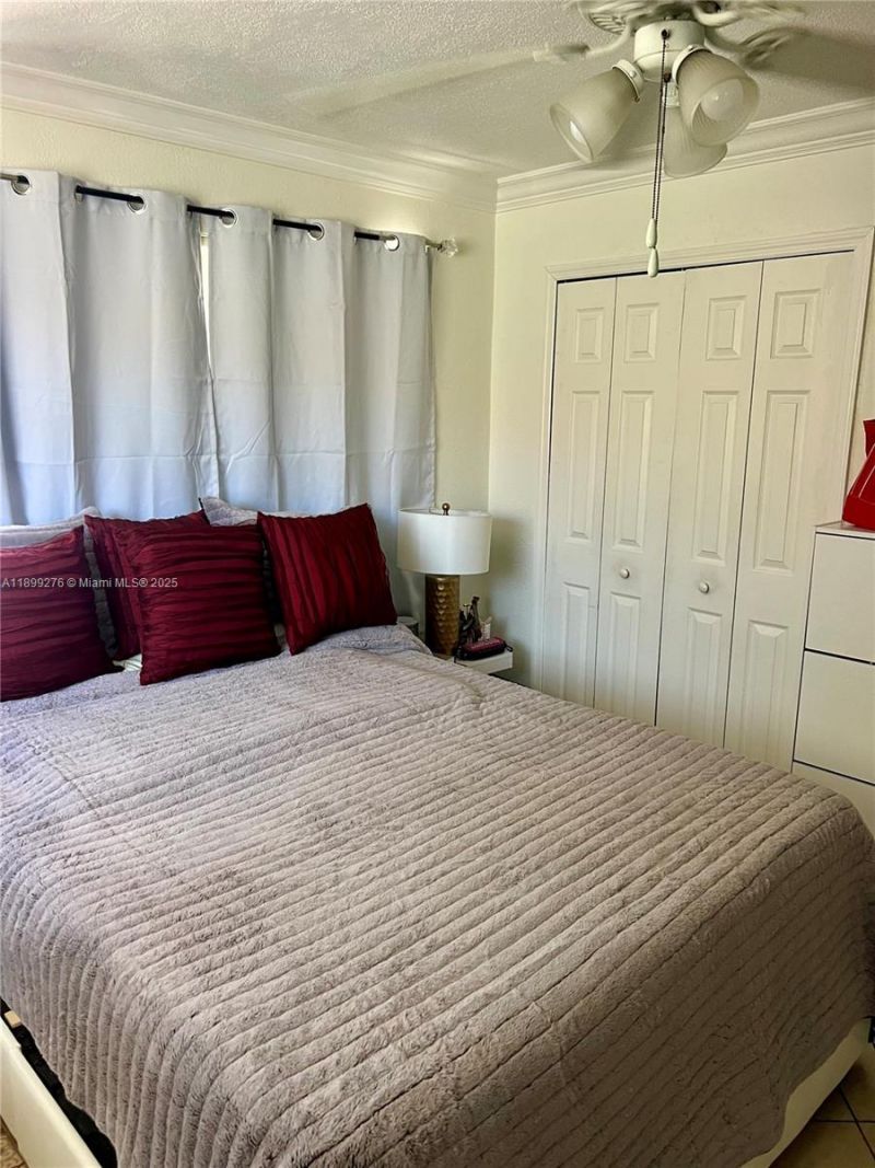 855 W 29th St, Unit 11, Hialeah, FL 33012 Photo