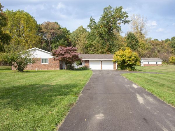 4129 E Snow Road, Berrien Springs, MI 49103