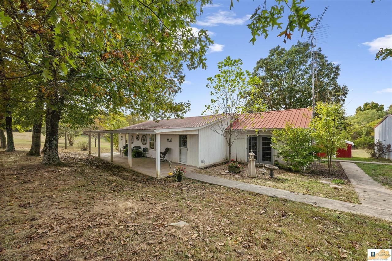 802 Sandstone Ridge Road, Bonnieville, KY 42713 Main Photo