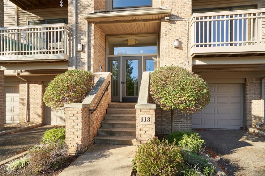 3800 Rosemont Boulevard, Unit 113B, Fairlawn, OH 44333 Main Photo