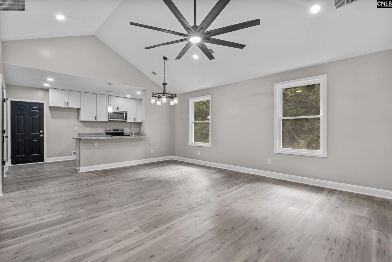 4912 Woodbrier St Photo 6