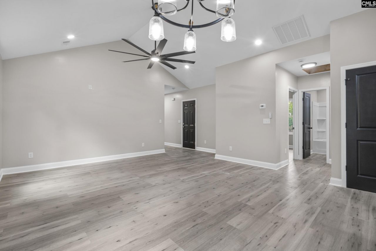 4912 Woodbrier St Photo 7