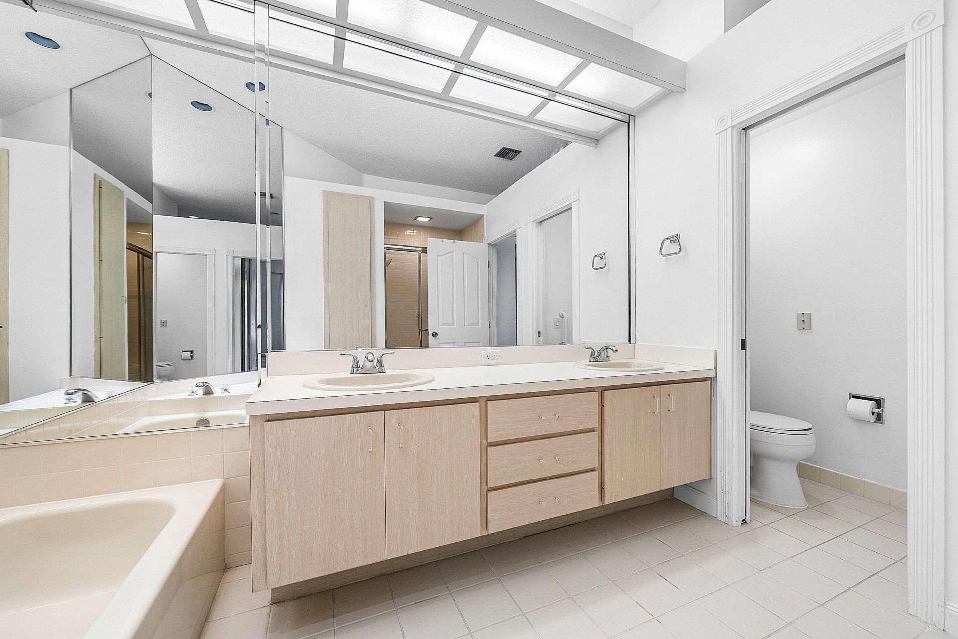 1115 Gator Trail, West Palm Beach, FL 33409 Photo