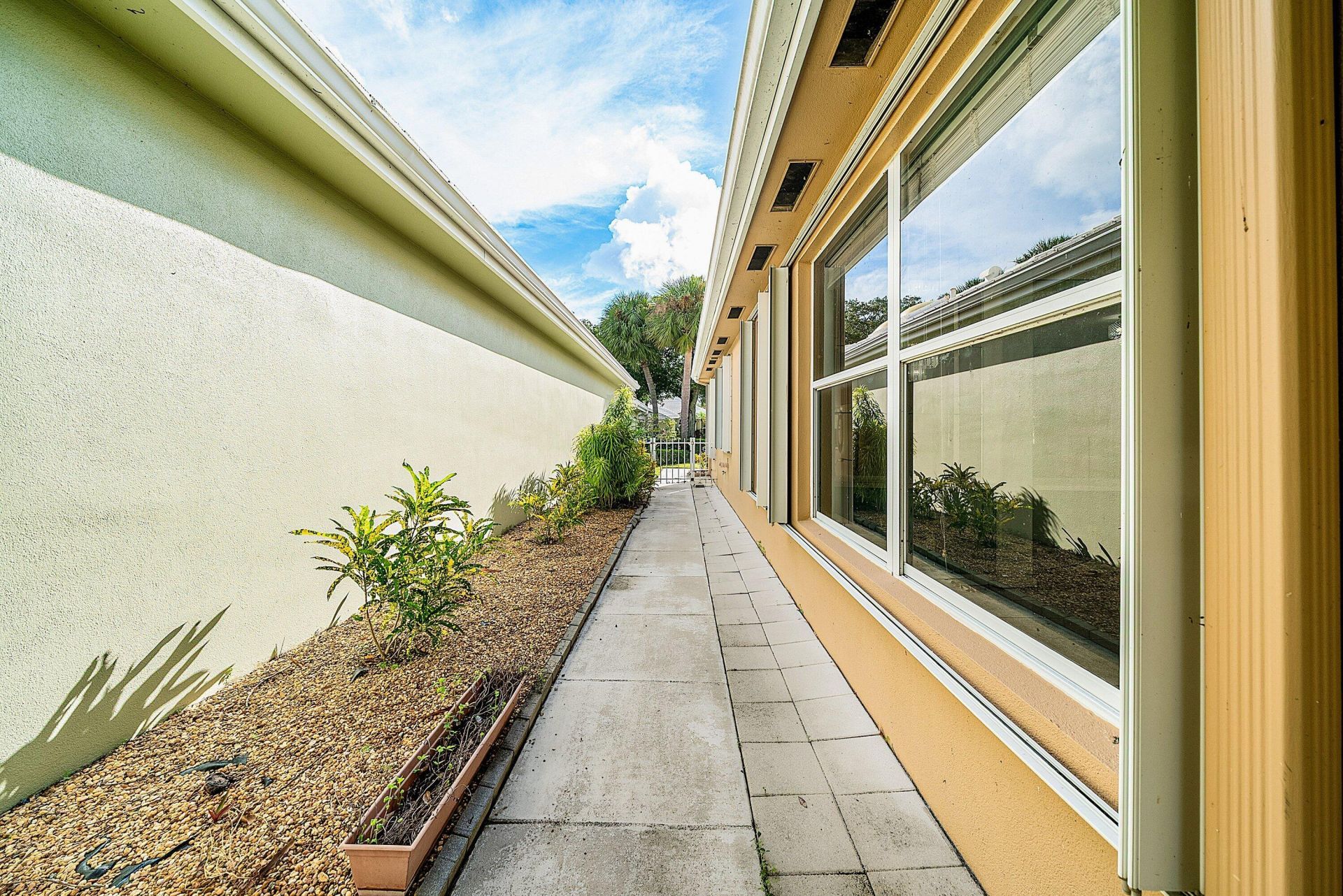 1115 Gator Trail, West Palm Beach, FL 33409 Photo