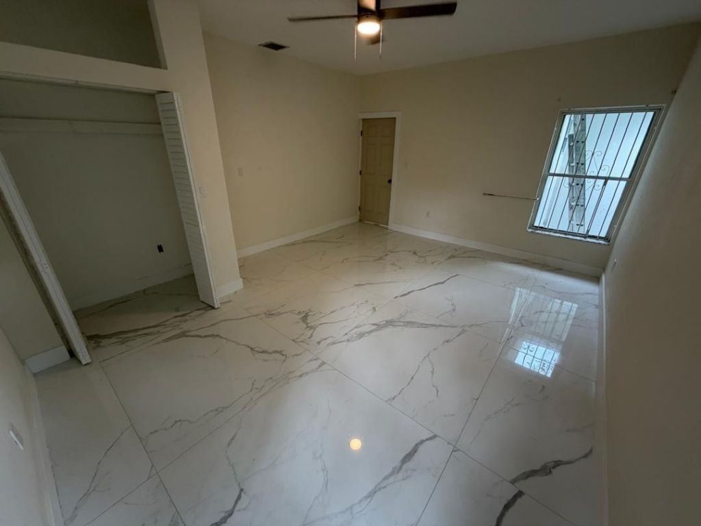 6410 NW Miami Court, Miami, FL 33150 Photo