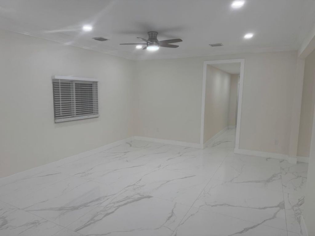 6410 NW Miami Court, Miami, FL 33150 Photo