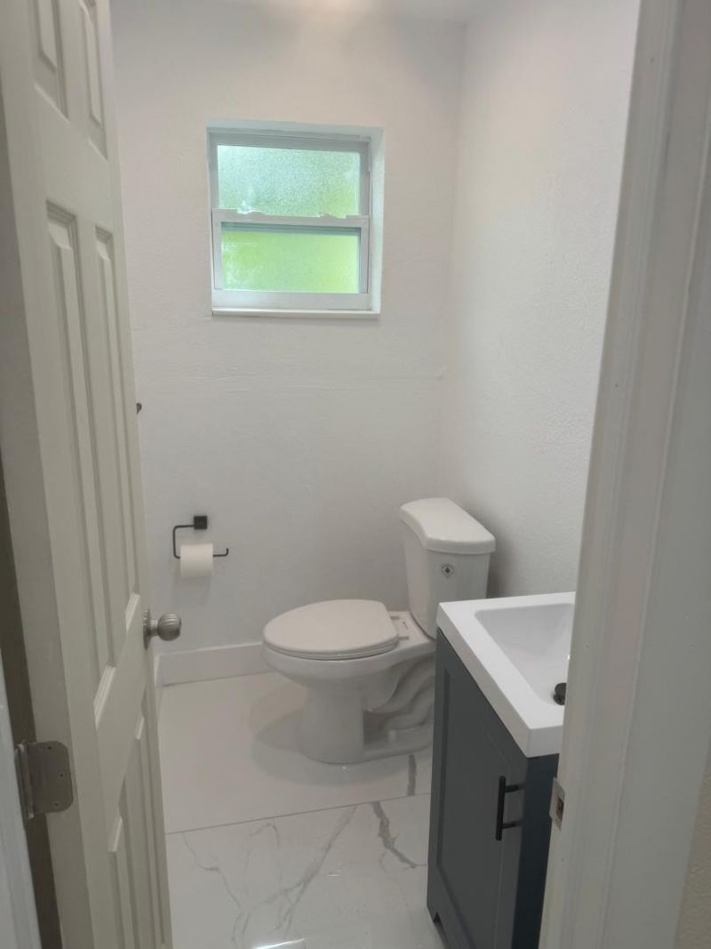 6410 NW Miami Court, Miami, FL 33150 Photo