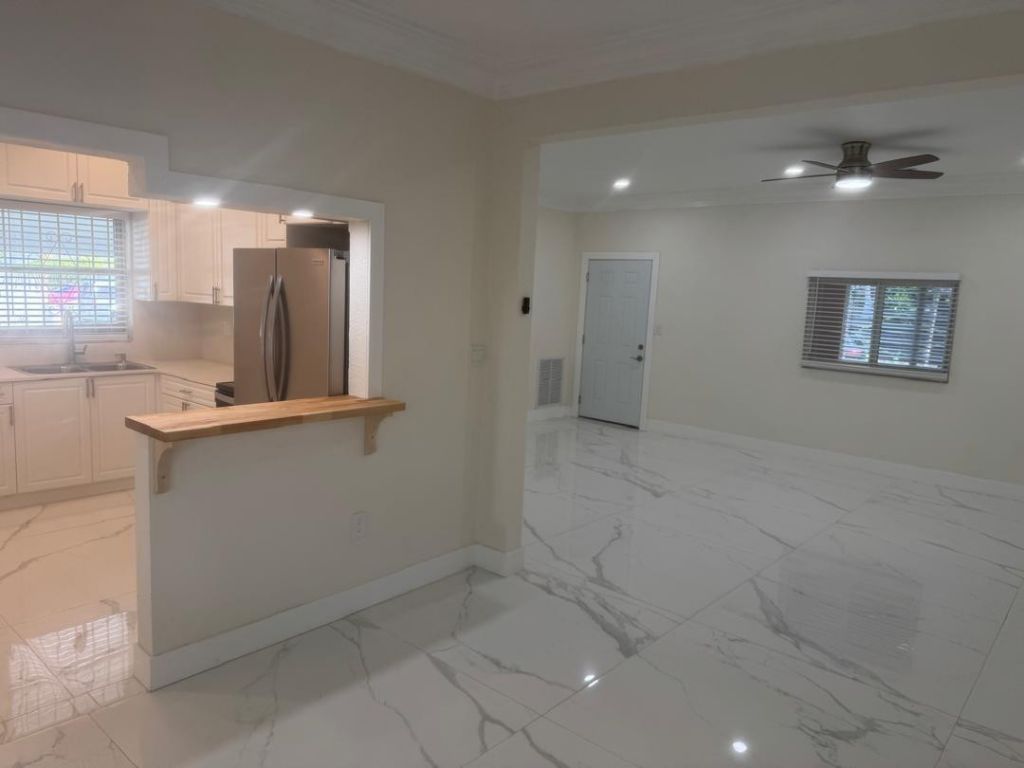 6410 NW Miami Court, Miami, FL 33150 Photo