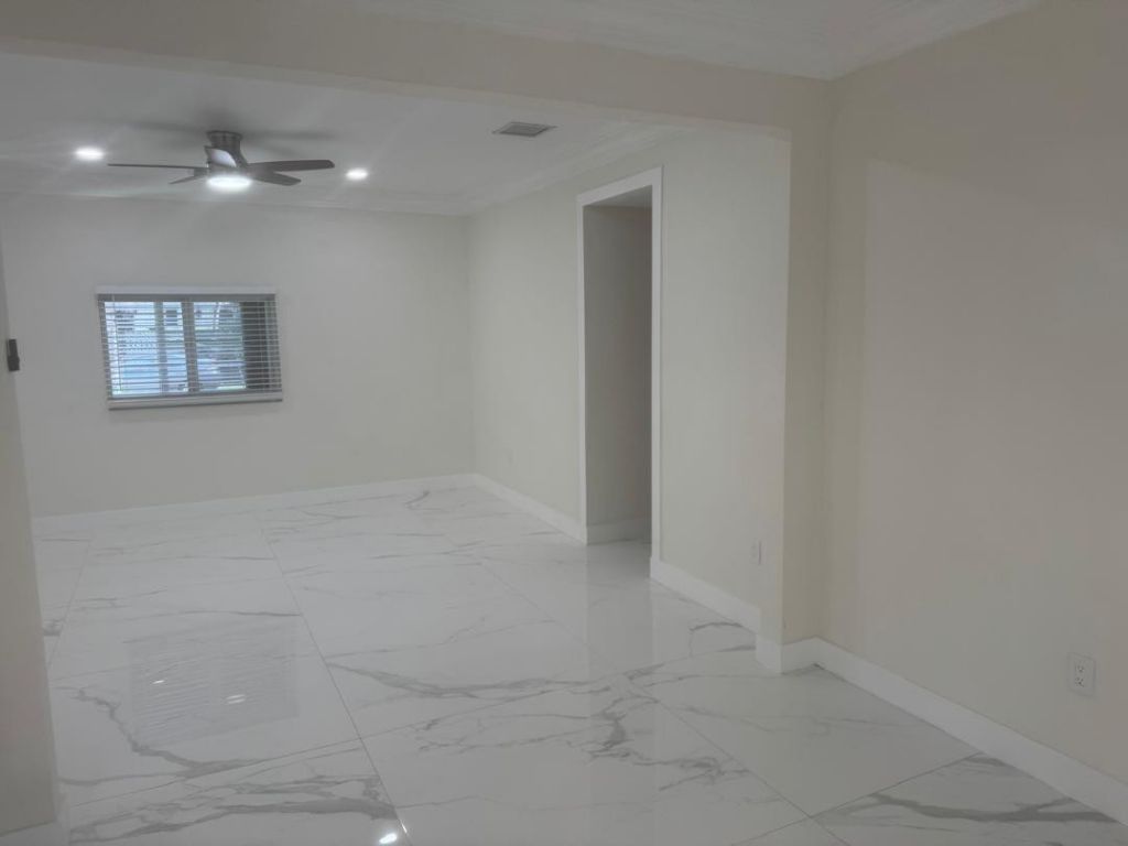 6410 NW Miami Court, Miami, FL 33150 Photo