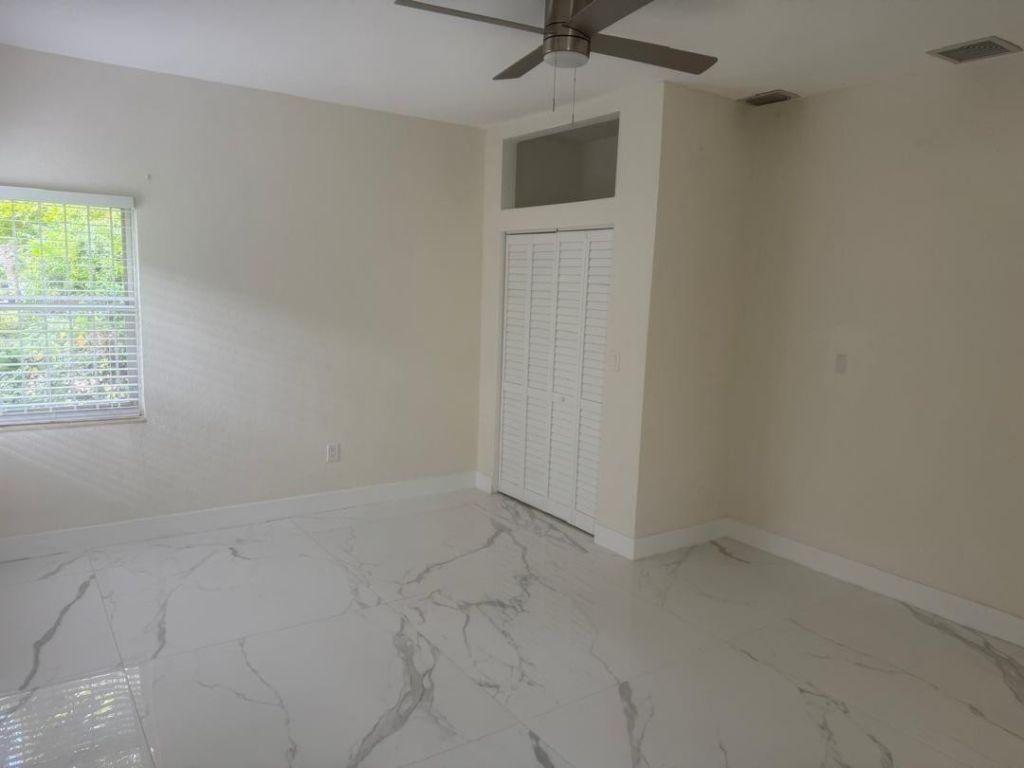 6410 NW Miami Court, Miami, FL 33150 Photo