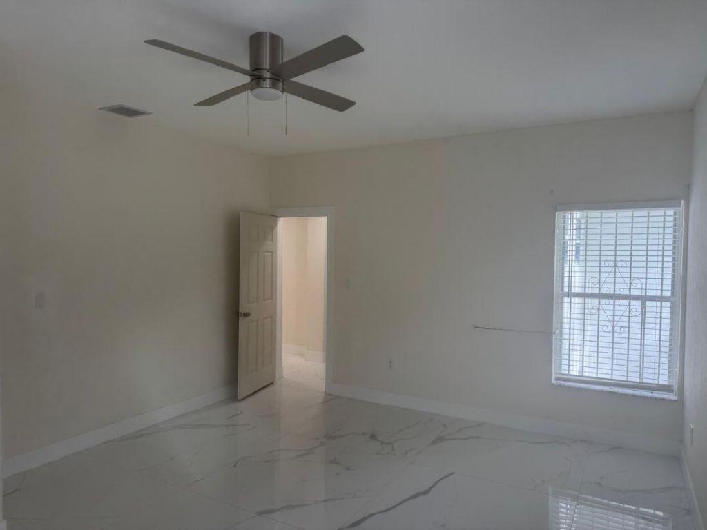 6410 NW Miami Court, Miami, FL 33150 Photo