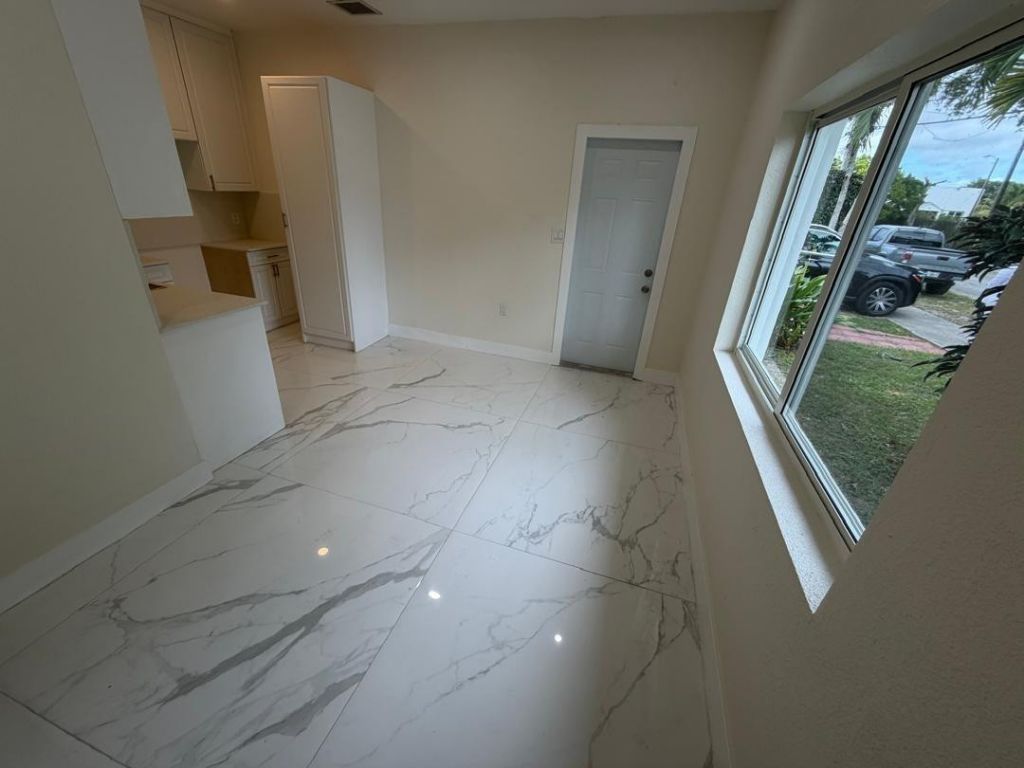 6410 NW Miami Court, Miami, FL 33150 Photo