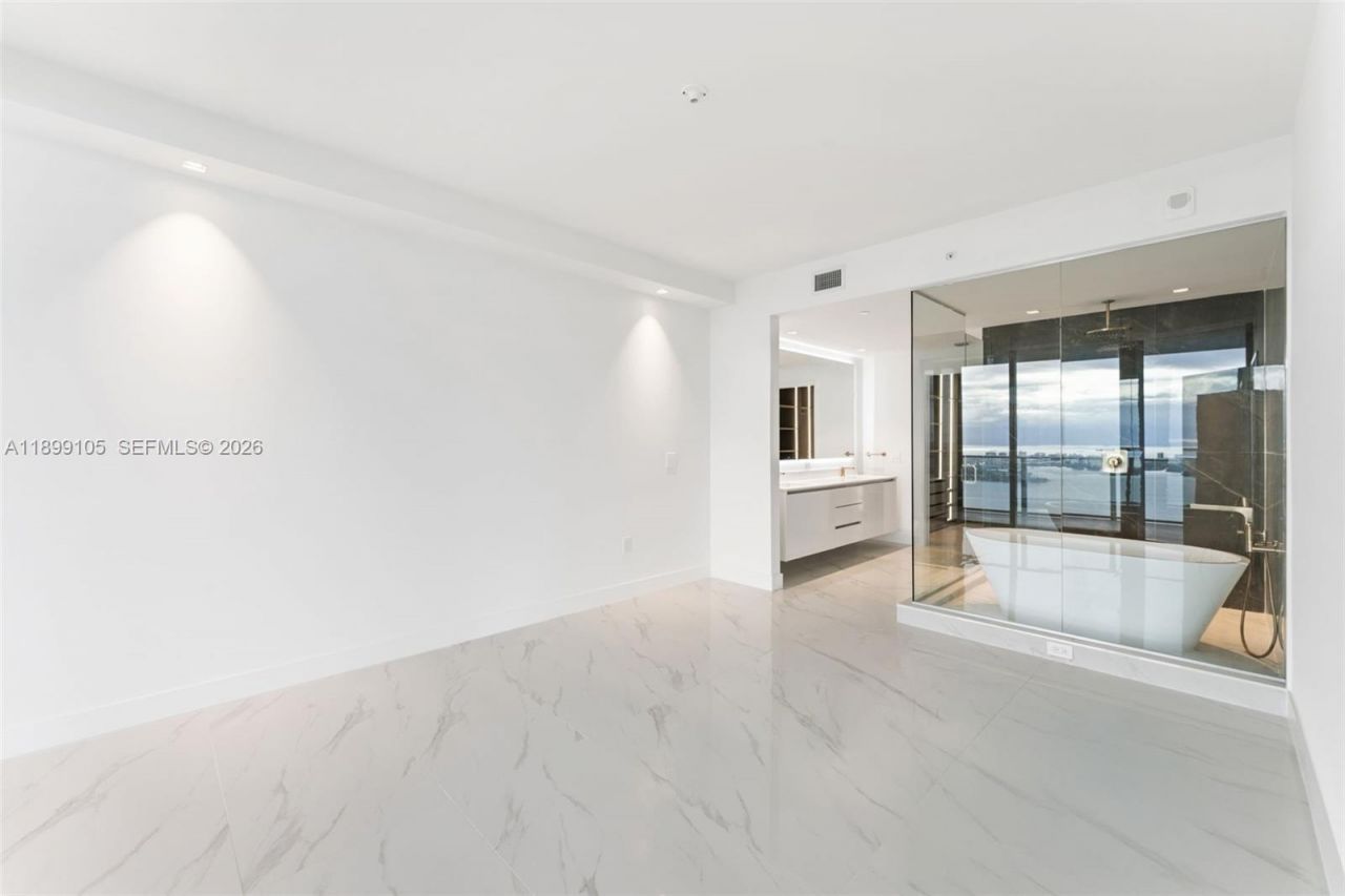 700 NE 24th St, Unit 5401, Miami, FL 33137 Photo