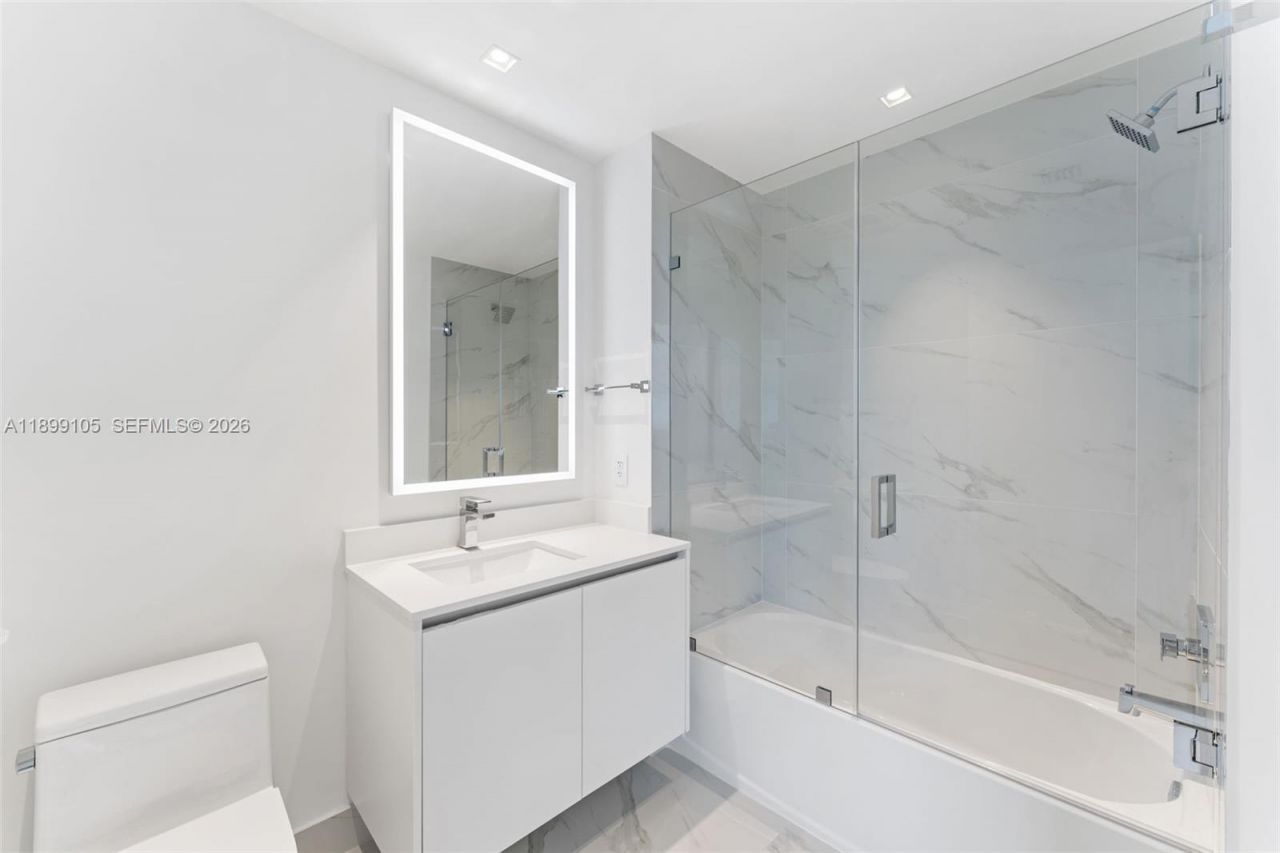 700 NE 24th St, Unit 5401, Miami, FL 33137 Photo