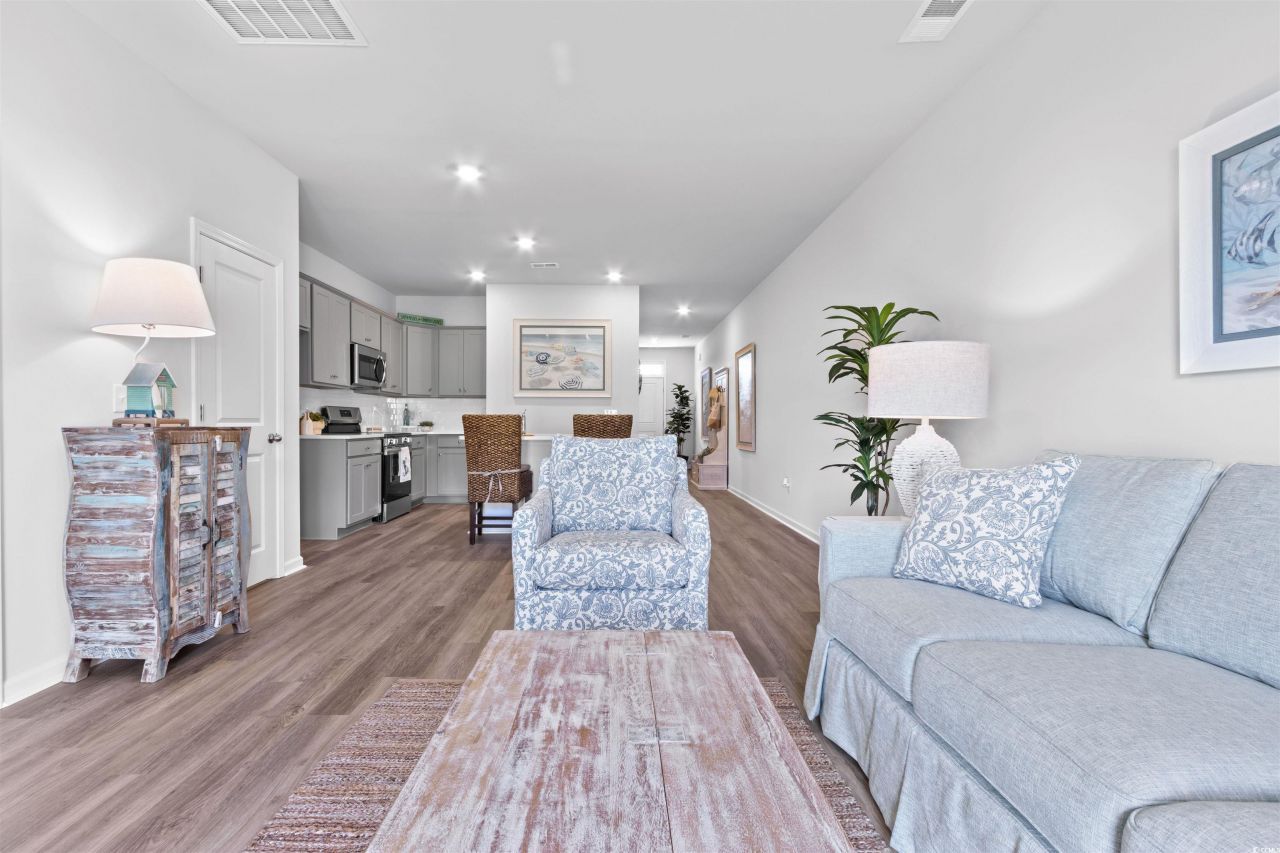 346 Sandridgebury Dr. Photo 9