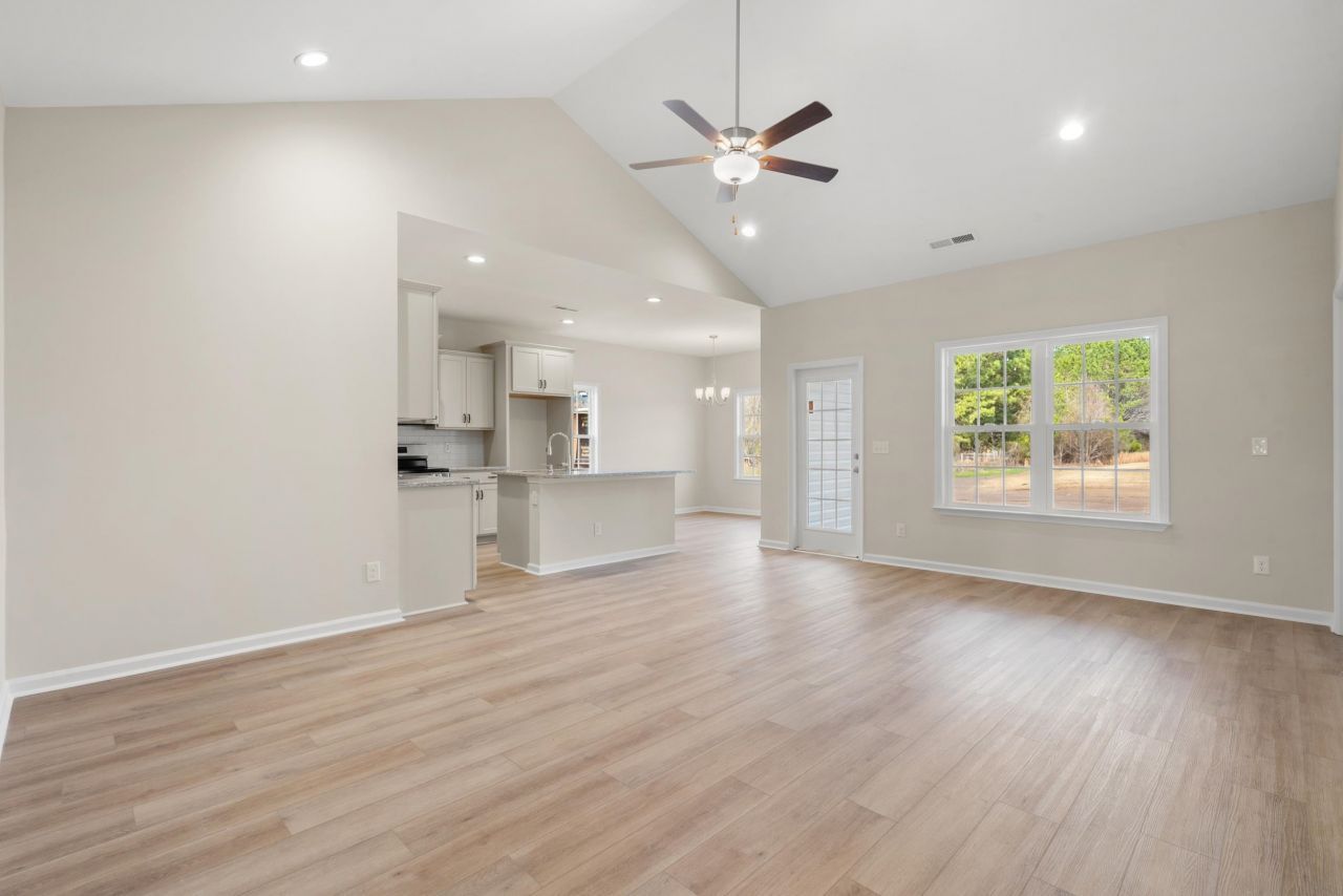 1178 W Business 9 Photo 2