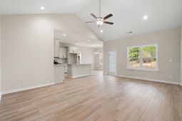 1178 W Business 9 photo 4