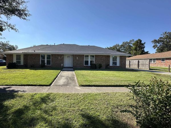 444 S Locksley Dr, Baton Rouge, LA 70815