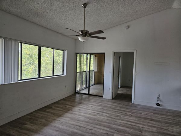 2445 SW 18th Ter, Unit 210, Fort Lauderdale, FL 33315